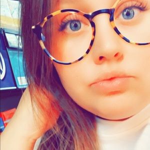 Meet your Posher, Amber